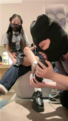 图片[17]_【菜小心】情侣主虐绿帽-闻脚猜主人/混合圣水泡面【完整版】_绳艺库视频下载