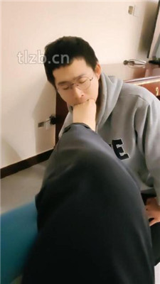 图片[5]_【安安女王】男S-跪舔原味白袜脚_绳艺库视频下载