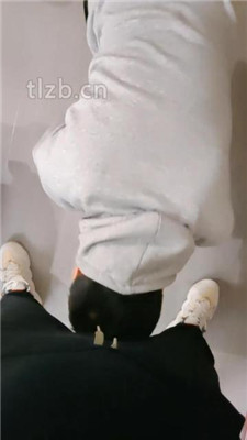 图片[10]_【安安女王】男S-跪舔原味白袜脚_绳艺库视频下载