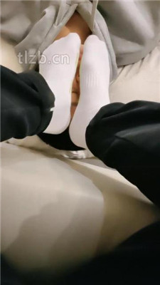 图片[8]_【安安女王】男S-跪舔原味白袜脚_绳艺库视频下载