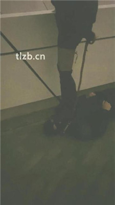 图片[8]_【扶桑】户外遛狗-长靴全体重踩踏_绳艺库视频下载