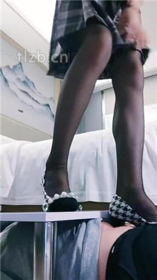 图片[7]_【羌爷】JK小姐姐黑丝高跟踩地毯狗_绳艺库视频下载