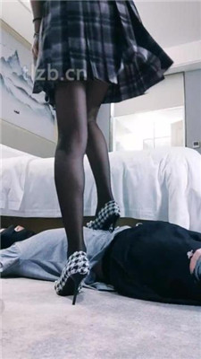 【羌爷】JK小姐姐高跟黑丝踩踏_绳艺库视频下载