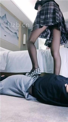 图片[3]_【羌爷】JK小姐姐高跟黑丝踩踏_绳艺库视频下载