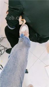 【郡主大大】强迫装修工舔脏鞋/踩踏【双视角版】_绳艺库视频下载