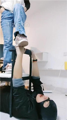 图片[9]_【郡主大大】强迫装修工舔脏鞋/踩踏【双视角版】_绳艺库视频下载