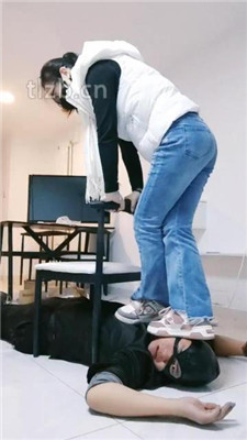 图片[10]_【郡主大大】强迫装修工舔脏鞋/踩踏【双视角版】_绳艺库视频下载