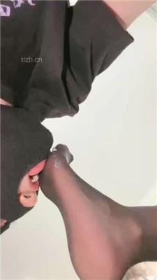 图片[17]_【糯米姐姐】指导闺蜜当S/脚耳光喂食/腿绞踩踏【双视角完整版】_绳艺库视频下载