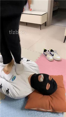 图片[5]_【精神小妹】素人学生妹-耳光/全体重踩踏/白袜塞嘴_绳艺库视频下载