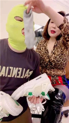 图片[9]_【梓夫人】长靴黑丝圈养绿帽狗囚禁虐_绳艺库视频下载