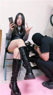 【嘉一】虐打首次现实犯贱的奴_绳艺库视频下载