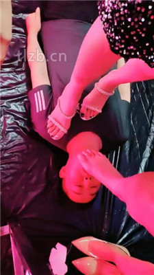 图片[15]_【慧慧公主】双S-高跟踩踏/藤条重度抽【完整版】_绳艺库视频下载