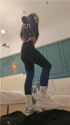 图片[17]_【昭玥】转胯/全体重踩踏/舔脏鞋-小白鞋棉袜_绳艺库视频下载