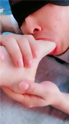 图片[4]_【高傲S】裸足恋足狂舔_绳艺库视频下载