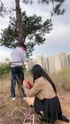 图片[7]_【cc.s】户外荒野虐跟踪狂-重度鞭刑_绳艺库视频下载