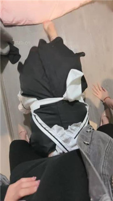 图片[6]_【天津女仆店】双母畜-奴下奴-喂食/转胯互掐脖子/原味脚闻舔_绳艺库视频下载