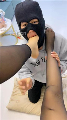 图片[15]_【可儿女王】鞋绑脸气味控制/捆绑虐打/重度踢踹_绳艺库视频下载