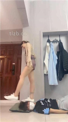 图片[5]_【领主老大】帆布鞋全体重踩踏/碾压狗爪_绳艺库视频下载