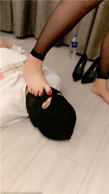 图片[19]_【赵奈奈】黑丝裸足恋足舔/抽耳光_绳艺库视频下载