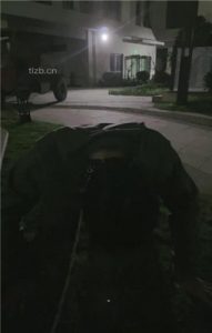 【清禾】小区楼下遛狗犬化男友_绳艺库视频下载