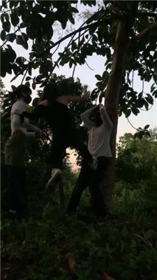 图片[18]_【艺术美学】双S-女神户外遛狗-绑树上酷刑惩治【双视角版】_绳艺库视频下载