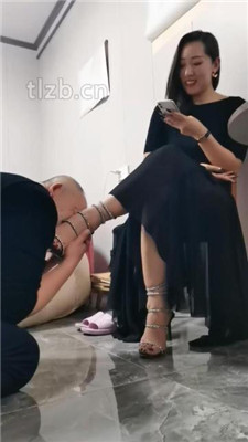 图片[3]_【冷御女王】恶毒妻主裸足恋足舔_绳艺库视频下载