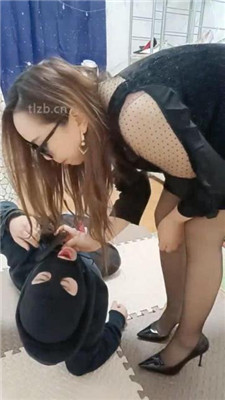 图片[5]_【平凡】训练狗舌-舔高跟黑丝内裤_绳艺库视频下载