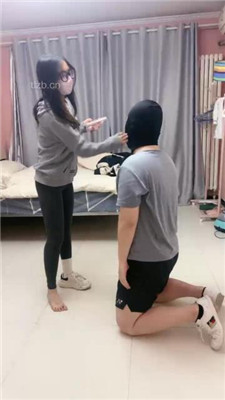 图片[3]_【金桔小主】夜跑后小白鞋白袜踩虐暴打【下】_绳艺库视频下载