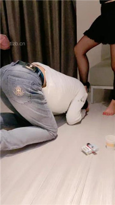 图片[13]_【赵奈奈】黑丝裸足恋足舔/抽耳光_绳艺库视频下载