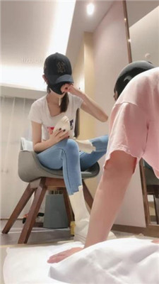 图片[4]_【美娜格格】牛仔裤短靴-胯下辱/人体擦鞋器/脚插嘴_绳艺库视频下载