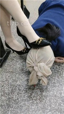 图片[17]_【爱可呀】大学教室调母畜-舔长靴高跟/转胯/吃丝袜_绳艺库视频下载