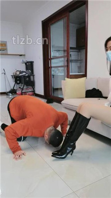 图片[8]_【凌儿女神】狗笼圈养的快乐时光-跪舔原味长靴_绳艺库视频下载