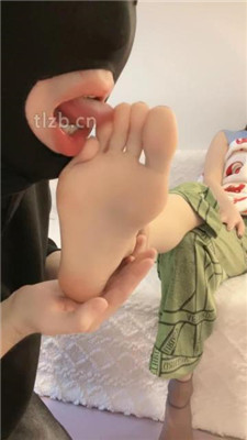 图片[8]_【苒溪】睡梦中偷舔主人的脚被教训_绳艺库视频下载