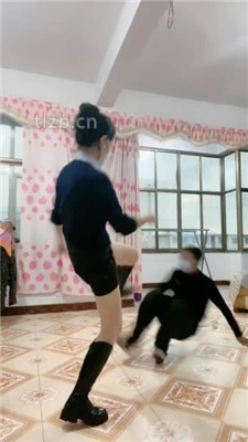 图片[19]_【小九】被抓奸现场-踩狗爪-衣架抽打/跪地求饶_绳艺库视频下载