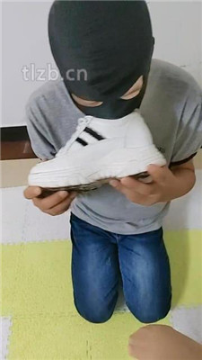 图片[15]_【广东迪迪】双S-跪舔小白鞋高跟【双视角完整版】_绳艺库视频下载