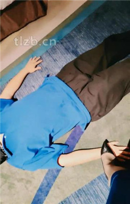 图片[10]_【映雪夫妻】情侣主-鞭打/虐乳/人体座椅/舔丝袜高跟/踩踏_绳艺库视频下载