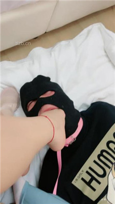 图片[5]_【心动茜茜】裸足深喉踩脚垫_绳艺库视频下载