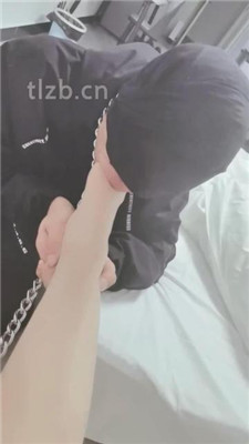 图片[8]_【艳奶奶】舔脚舔鞋口水恋足调_绳艺库视频下载