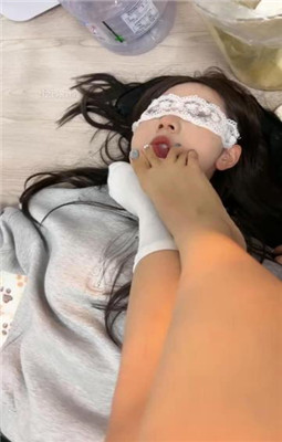 图片[6]_【橙宝】母畜-主人的撒气工具-白袜-踩嘴-掐脖窒息_绳艺库视频下载