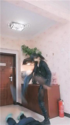 图片[13]_【美娜格格】长靴黑丝S-转胯爬行/超艺术踢踹/腿绞_绳艺库视频下载