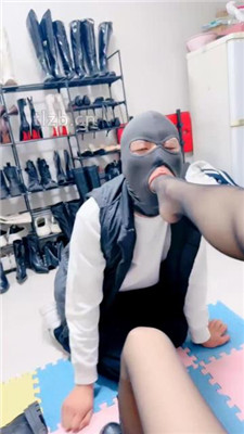 图片[7]_【兔兔大人】短靴黑丝脚下崇拜_绳艺库视频下载