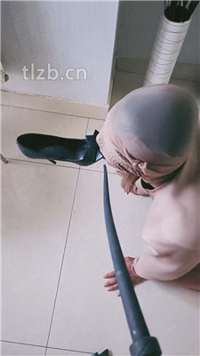 图片[7]_【诗恩大大】跪舔高跟黑丝美腿_绳艺库视频下载