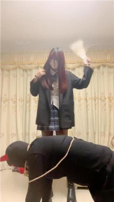 图片[5]_【雯雯S】班主任被学生虐-闻臭袜-鞭打-插嘴-虐乳_绳艺库视频下载