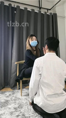 【肉肉】跪着被主人狂抽1000耳光_绳艺库视频下载