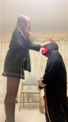 图片[10]_【雯雯S】班主任被学生虐-闻臭袜-鞭打-插嘴-虐乳_绳艺库视频下载