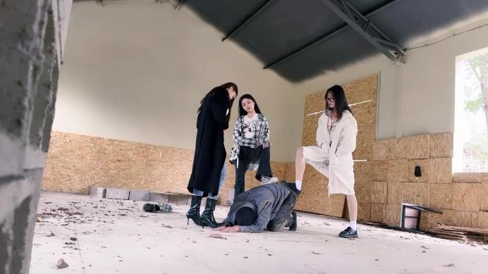 图片[8]_【宸宸】三S废弃厂房-艺术踢踹/踩踏【双视角版】_绳艺库视频下载