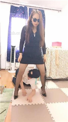 【平凡】黑丝高跟玩宠物奴_绳艺库视频下载