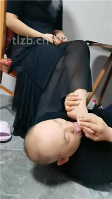 图片[11]_【冷御女王】恶毒妻主裸足恋足舔_绳艺库视频下载