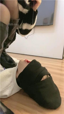 图片[16]_【奶味茶茶】长靴黑丝玩弄-踩头踩踏/踢裆/对镜羞辱插嘴_绳艺库视频下载