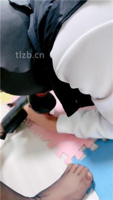 图片[8]_【兔兔大人】短靴黑丝脚下崇拜_绳艺库视频下载